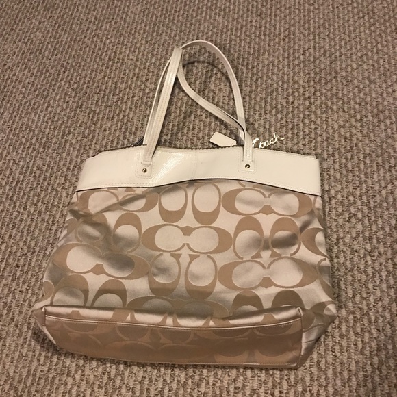 White Coach Tote Bag- light used. - Picture 2 of 9